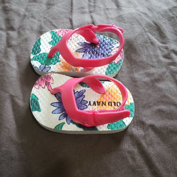 Old Navy Flip Flops Sandals Velcro Closure 0-3 Month Size 1 Floral Design Pink - Picture 2 of 3